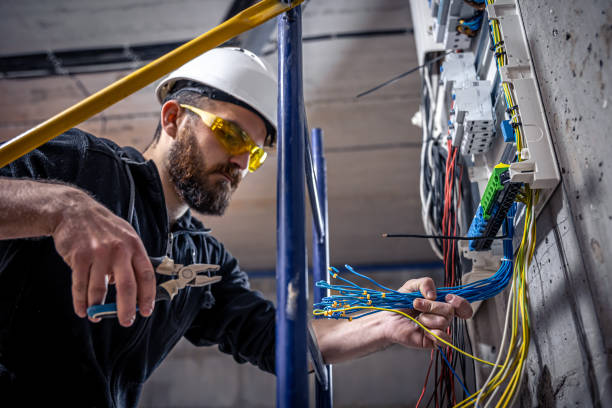 Best Affordable Emergency Electrician  in East Bakersfield, CA